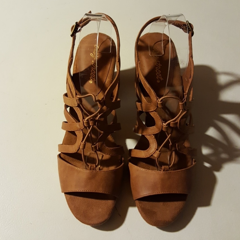 EASY STREET ADMIRE CAGED SLINGBACK SIZE 10M